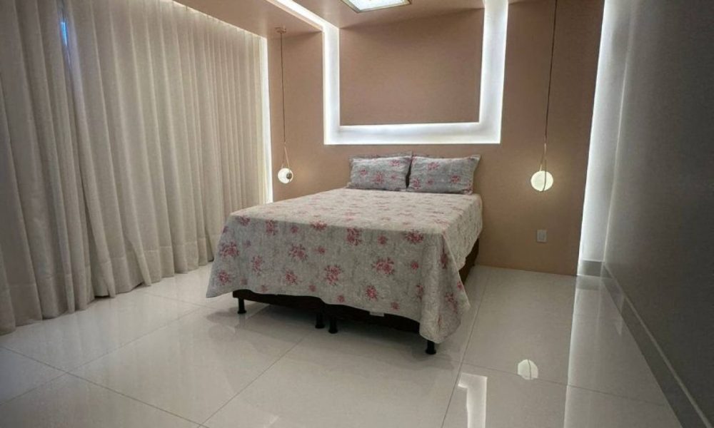 Bem-vindo à sua casa dos sonhos no bairro Marianga, na encantadora cidade de Itabaiana. Esta residência de alto padrão é uma obra-prima de luxo e conforto, com um toque especial de sofisticação. Com 5 quartos, incluindo uma suíte, 3 banheiros e uma série de comodidades, esta é a definição de um lar requintado.